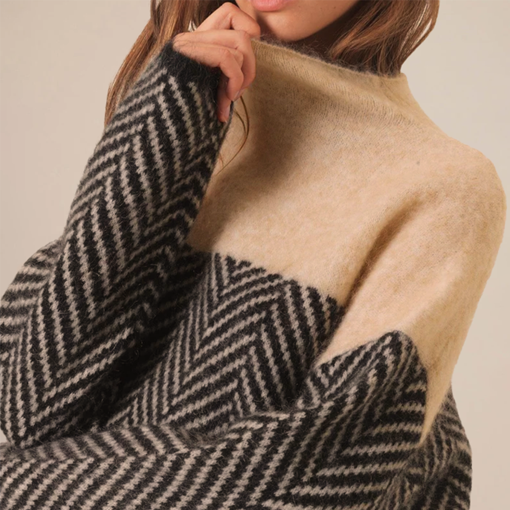 ADE | FAUX CASHMERE TURTLENECK